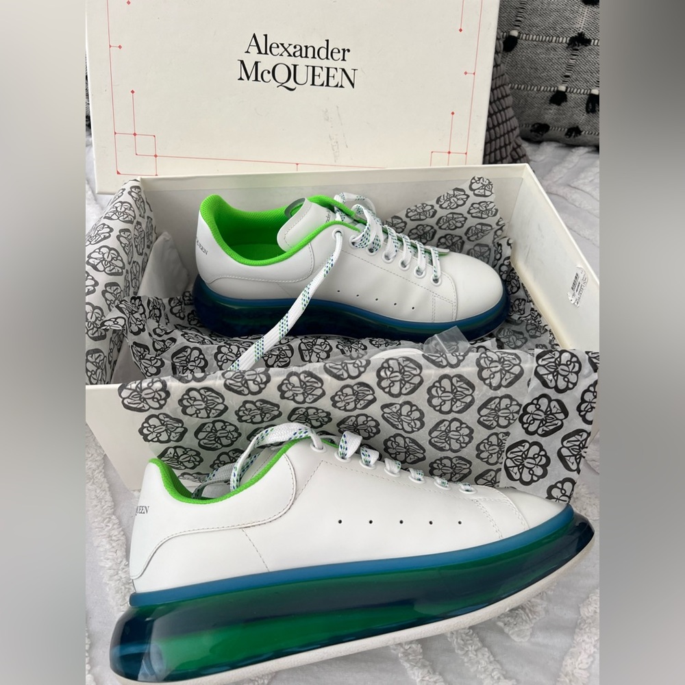 ALEXANDER MCQUEEN AUTHENTIC MENS LEATHER SNEAKERS
